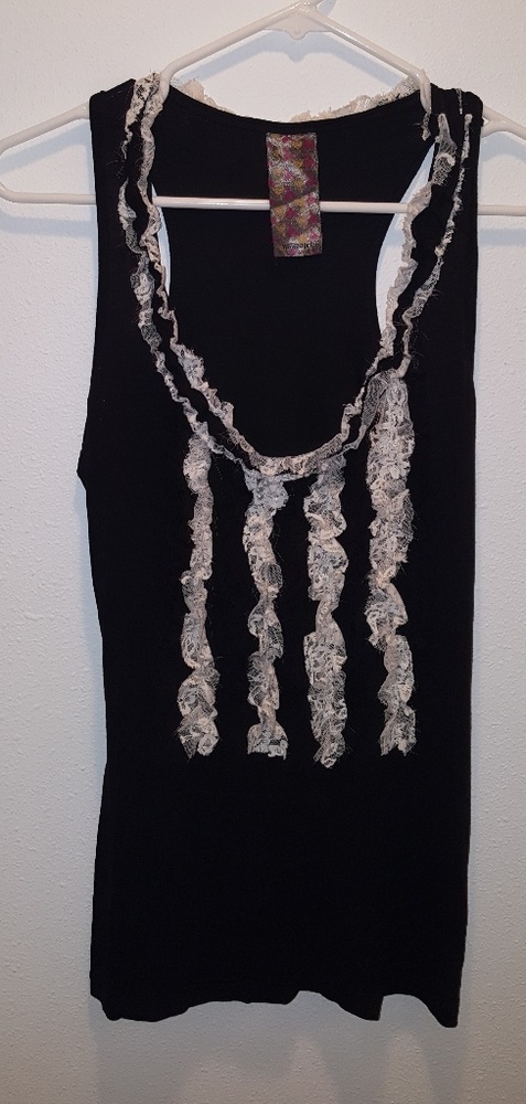 Tank top by WallpapHER